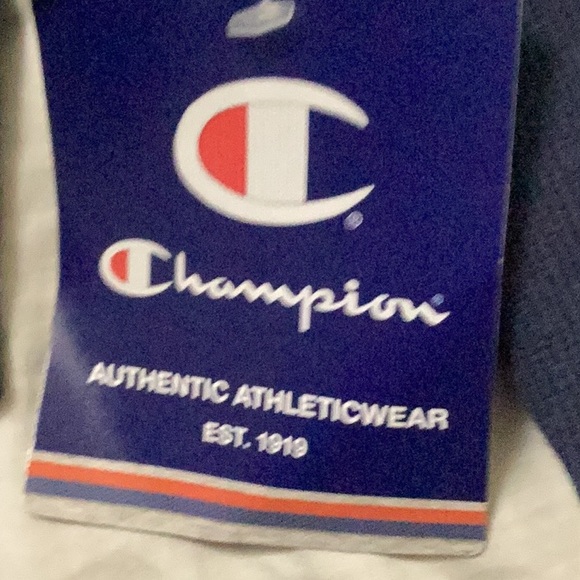NWT Champion sweatshirt - Picture 7 of 7